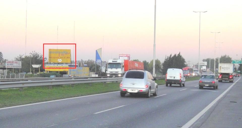 Gran Formato en Moreno - Acceso Oeste Km 37 (frente Shopping Nine)