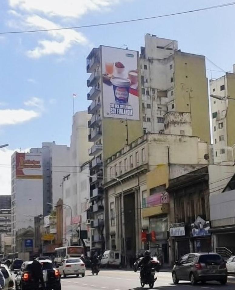 Medianera en Avellaneda - Av. Mitre 476 (a 100 mts del Pte. Pueyrredón)