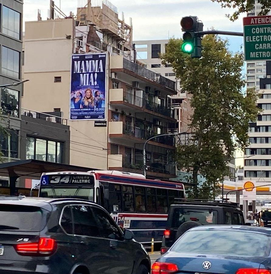 Medianera en Palermo - Av. Juan B. Justo y El Salvador