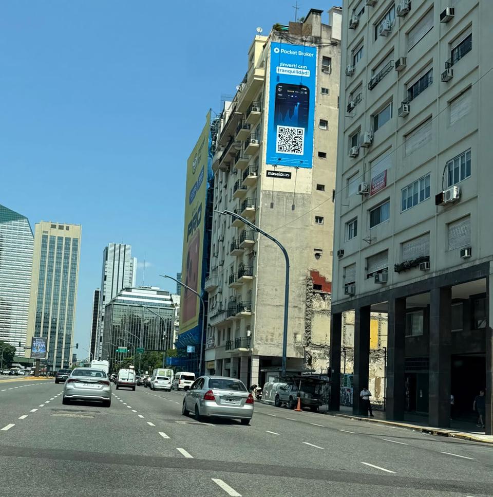 Medianera en Retiro - Av. Libertador y Juncal